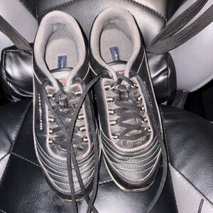 Tommy Hilfiger Black leather sneakers walking shoes 6.5